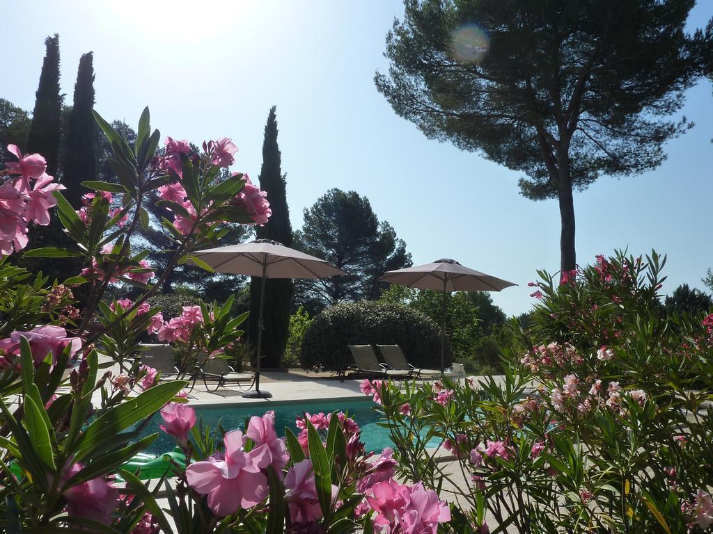 Bed and Breakfast Les Mazets Du Luberon Puget Экстерьер фото