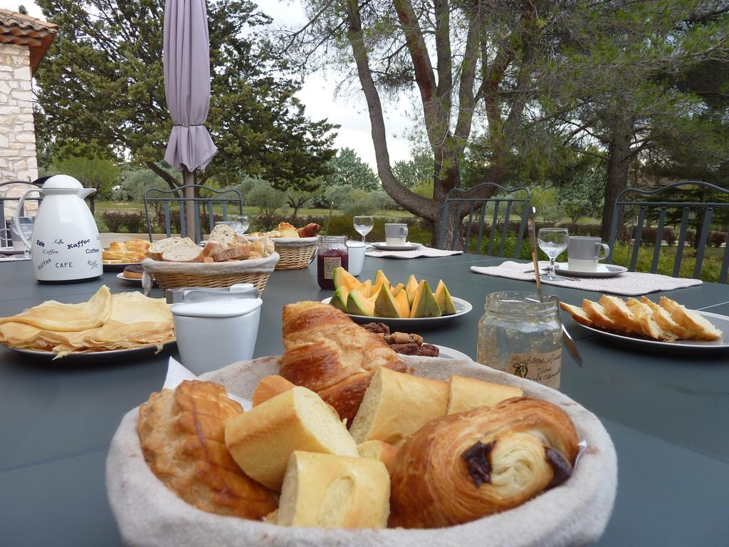 Bed and Breakfast Les Mazets Du Luberon Puget Номер фото