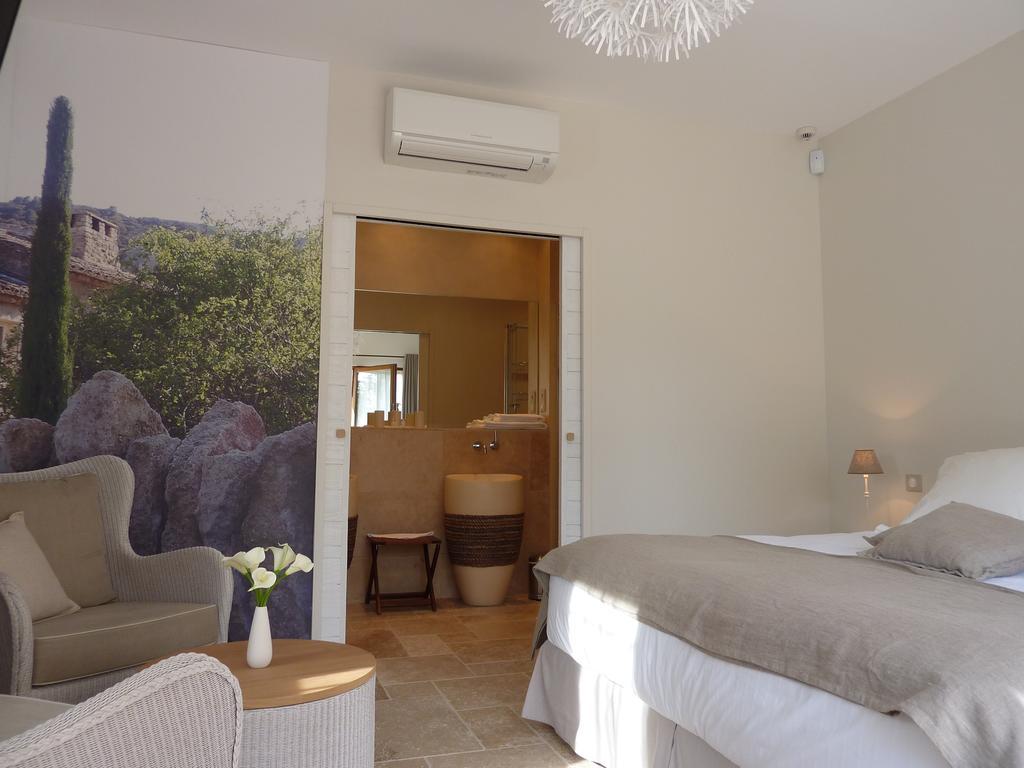 Bed and Breakfast Les Mazets Du Luberon Puget Номер фото